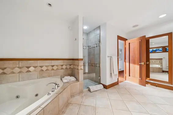 290 Lions Bay Avenue, Lions Bay For Sale - image 13