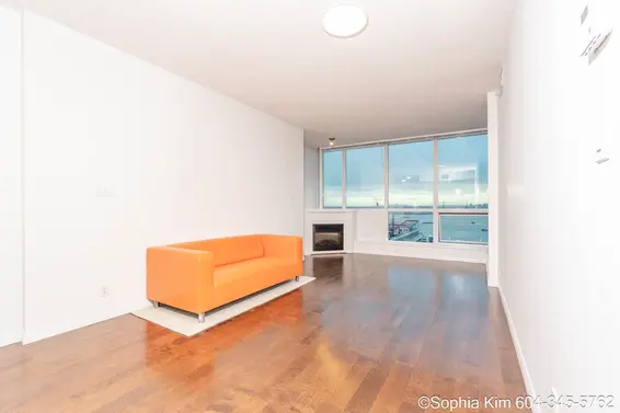 2004 188 East Esplanade, North Vancouver For Sale - image 11