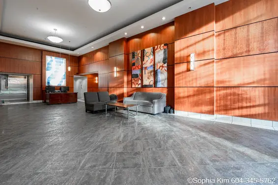 2004 188 East Esplanade, North Vancouver For Sale - image 2
