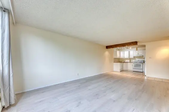 1020 2012 Fullerton Avenue, North Vancouver For Sale - image 3