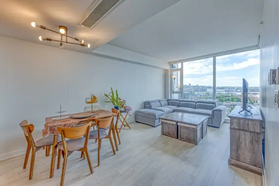 1304 1471 Hunter Street, North Vancouver For Sale - image 3