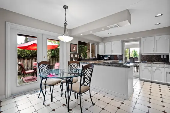 1192 Chartwell Crescent, West Vancouver For Sale - image 17