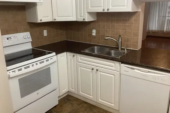 307 2024 Fullerton Avenue, North Vancouver For Sale - image 2