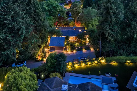 2968 Mathers Crescent, West Vancouver For Sale - image 2