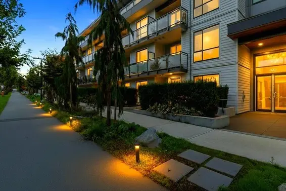 104 625 East 3rd Street, North Vancouver