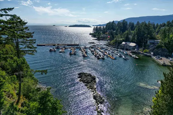 5718 Eagle Harbour Road, West Vancouver