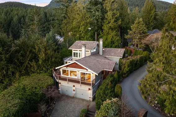 4721 Woodside Place, West Vancouver