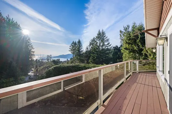 4721 Woodside Place, West Vancouver For Sale - image 35