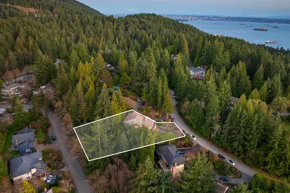 4721 Woodside Place, West Vancouver For Sale - image 7