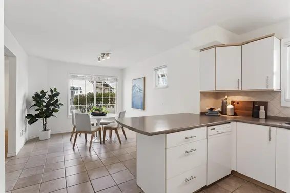 10 3939 Indian River Drive, North Vancouver For Sale - image 7