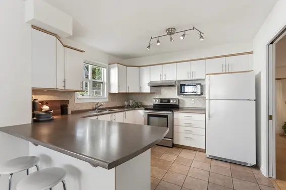 10 3939 Indian River Drive, North Vancouver For Sale - image 9