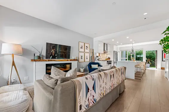 23 3596 Salal Drive, North Vancouver For Sale - image 3