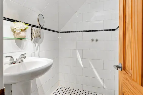 325 Bayview Place, Lions Bay For Sale - image 23