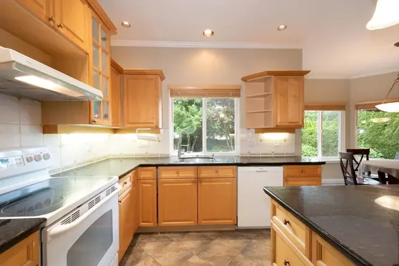 1273 Eldon Road, North Vancouver For Sale - image 11
