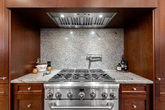 4696 Woodgreen Drive, West Vancouver For Sale - image 14