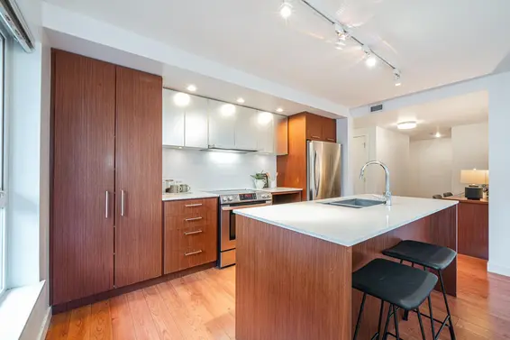 416 221 East 3rd Street, North Vancouver For Sale - image 32