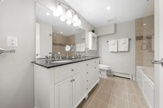 2140 Pemberton Avenue, North Vancouver For Sale - image 24
