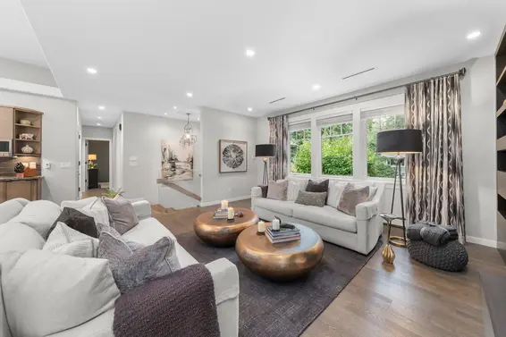 2140 Pemberton Avenue, North Vancouver For Sale - image 3