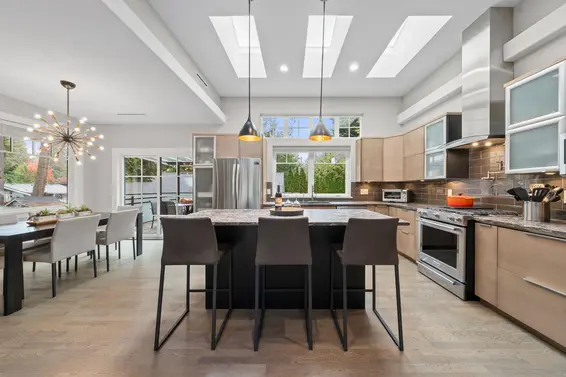 2140 Pemberton Avenue, North Vancouver For Sale - image 5