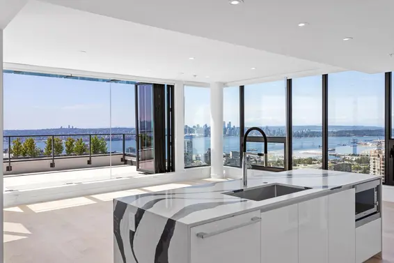 1602 135 East 13th Street, North Vancouver