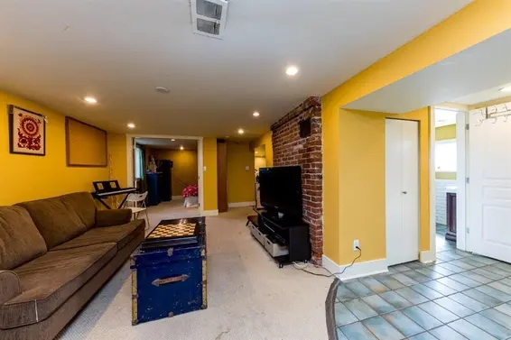 364 East 14th Street, North Vancouver For Sale - image 27