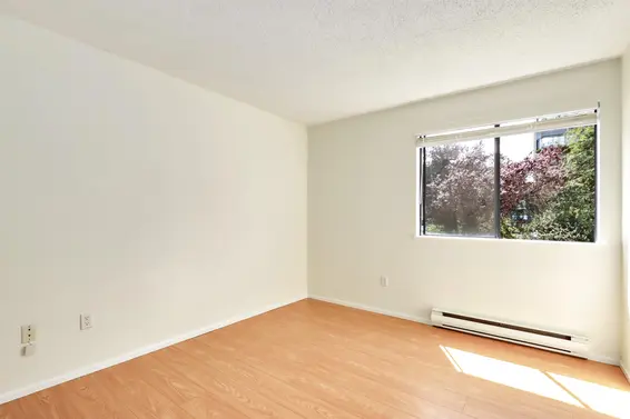 208 1363 Clyde Avenue, West Vancouver For Sale - image 11