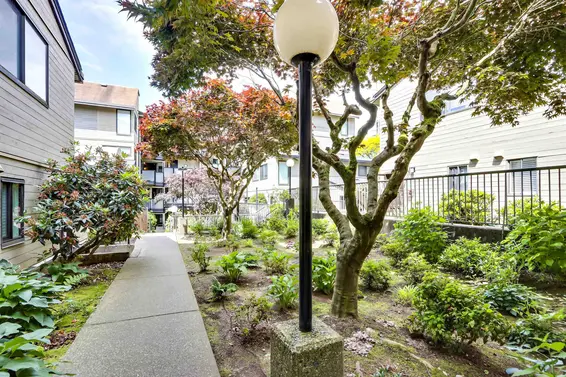 208 1363 Clyde Avenue, West Vancouver For Sale - image 18