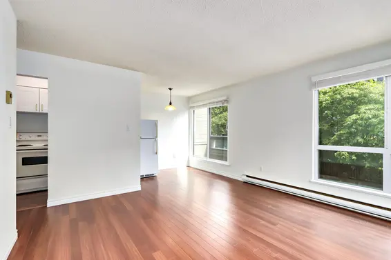 208 1363 Clyde Avenue, West Vancouver For Sale - image 4