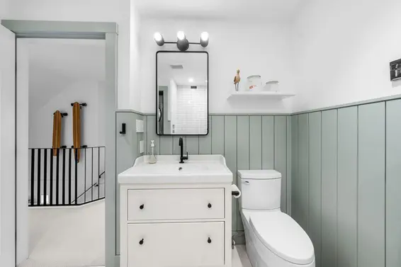 1 224 West 16th Street, North Vancouver For Sale - image 20