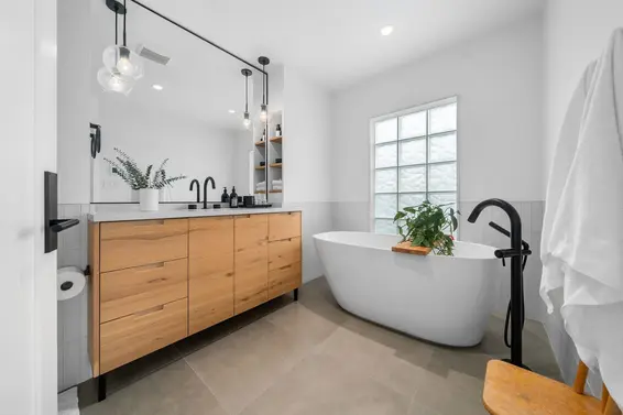 1 224 West 16th Street, North Vancouver For Sale - image 24