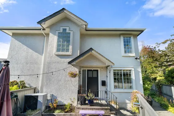 1 224 West 16th Street, North Vancouver For Sale - image 29