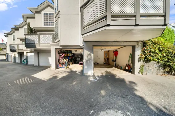 1 224 West 16th Street, North Vancouver For Sale - image 32