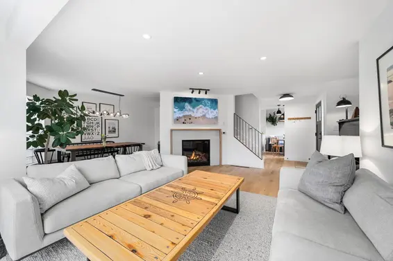 1 224 West 16th Street, North Vancouver For Sale - image 5