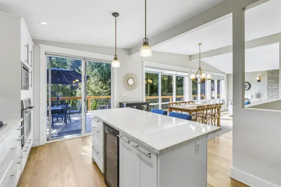 884 Wellington Drive, North Vancouver For Sale - image 12