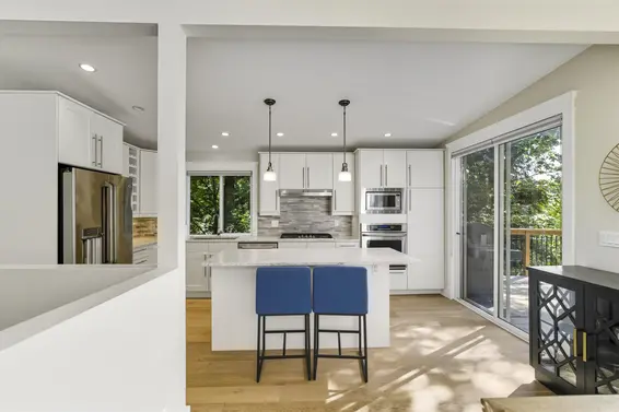 884 Wellington Drive, North Vancouver For Sale - image 16