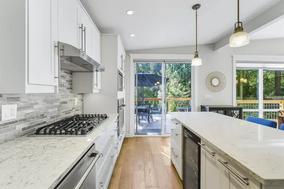 884 Wellington Drive, North Vancouver For Sale - image 17