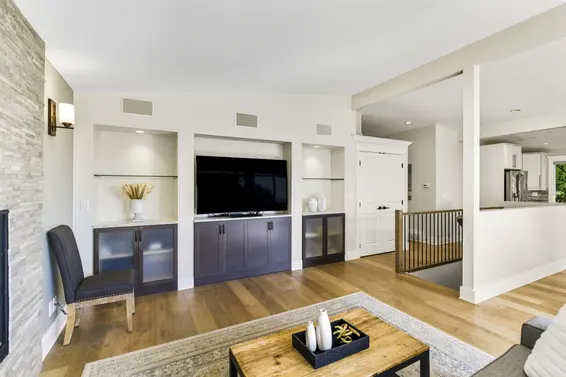 884 Wellington Drive, North Vancouver For Sale - image 7