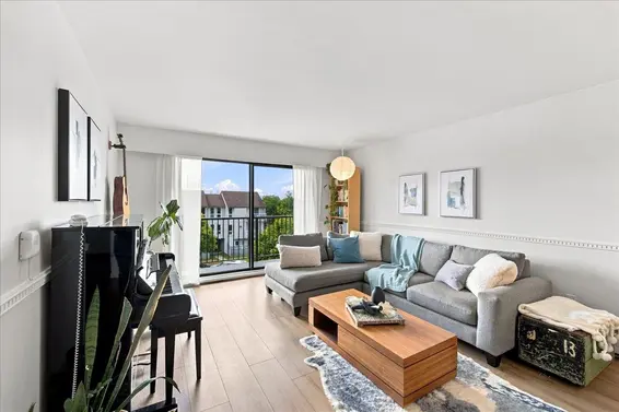 207 236 West 2nd Street, North Vancouver For Sale - image 10