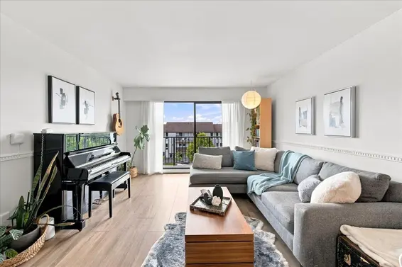 207 236 West 2nd Street, North Vancouver For Sale - image 11