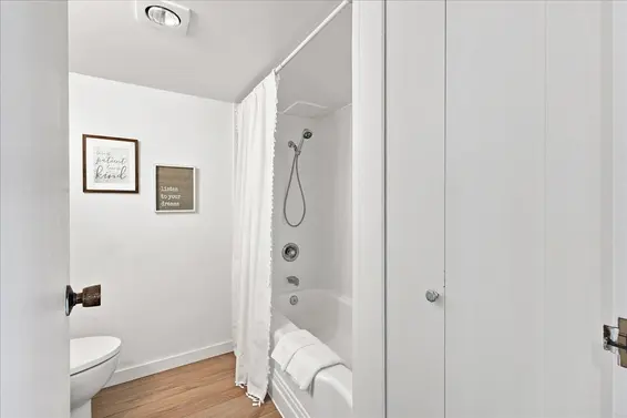 207 236 West 2nd Street, North Vancouver For Sale - image 19