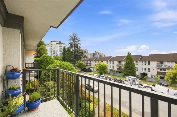 207 236 West 2nd Street, North Vancouver For Sale - image 23
