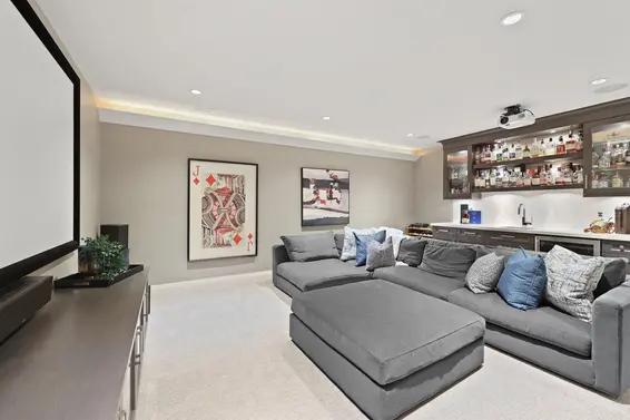 441 East Keith Road, North Vancouver For Sale - image 32