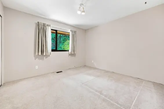 5519 Cliffridge Place, North Vancouver For Sale - image 13