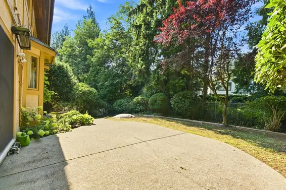 5519 Cliffridge Place, North Vancouver For Sale - image 25