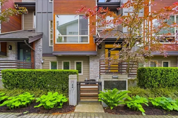 24 897 Premier Street, North Vancouver For Sale - image 2