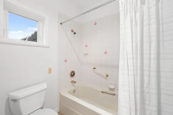 415 121 West 29th Street, North Vancouver For Sale - image 21