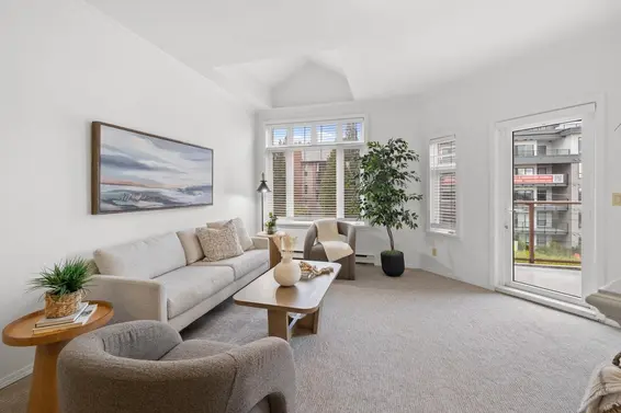 415 121 West 29th Street, North Vancouver For Sale - image 3