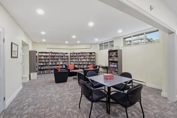 415 121 West 29th Street, North Vancouver For Sale - image 32