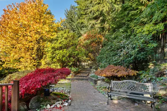 5256 Malaspina Place, North Vancouver For Sale - image 3