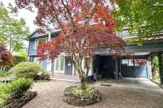 2704 Kilmarnock Crescent, North Vancouver